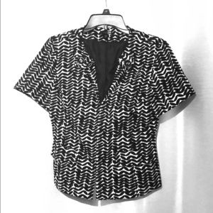 East 5th Street Active B/W Short Sleeved Jacket